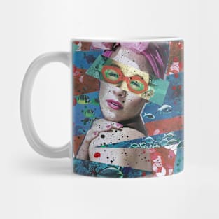 Between fish Mug